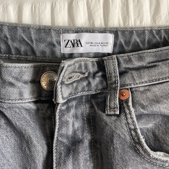 Size 4 light grey Zara jeans - Picture 3 of 4